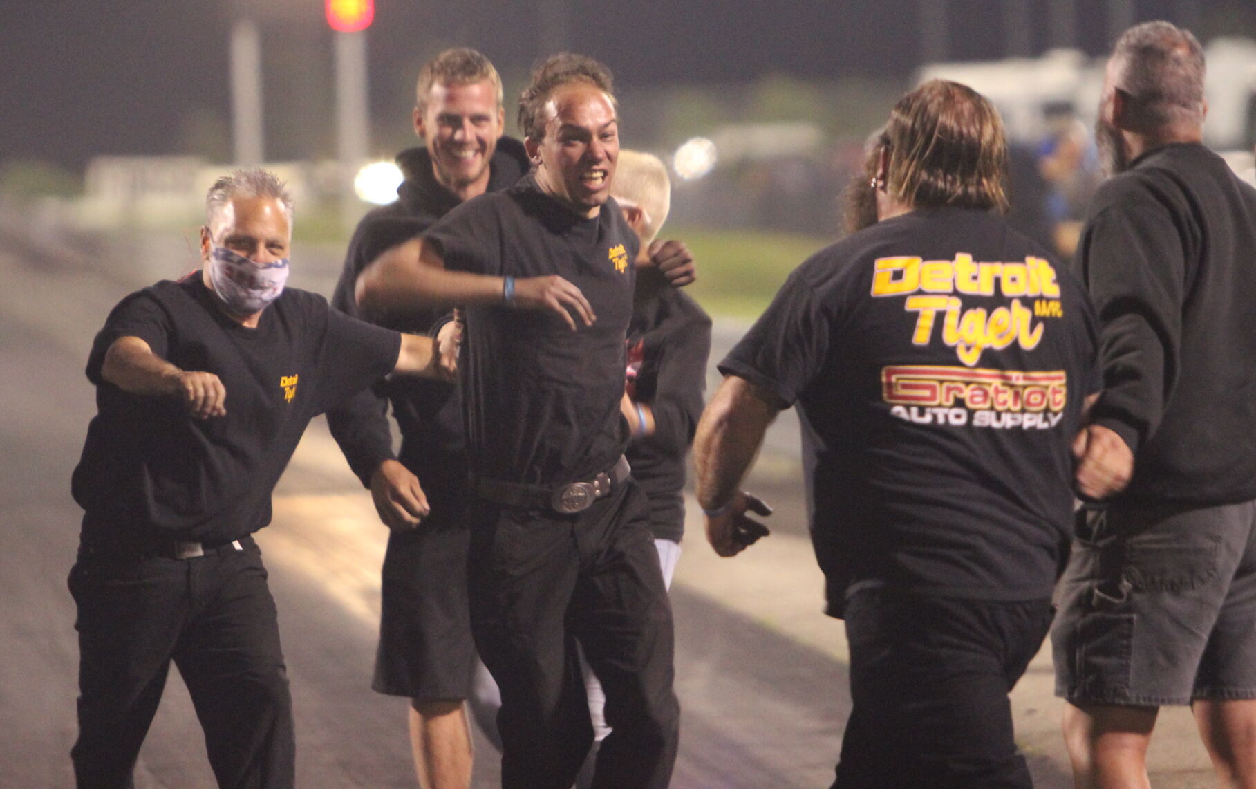 Choas returns to Eddyville (5 column photo)
